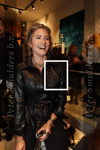 Amsterdam 12 november 2019
Presentatie en opening winkel Shoeby van Fred v Leer en Nicolette v Dam.
Nikkie Plessen