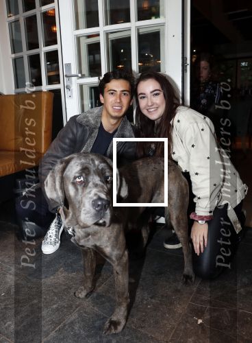 Blaricum 4 oktober 2019
Dierendag met een ontbijt voor de hondjes georganiseerd door Rosanna Kluivert en Nino Wilkes. Anouk Smulders presenteert het.