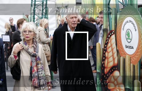 Den Haag 13 september 2019
Premiere Cirque du Soleil op het malieveld in Den Haag. Paul v Vliet met zijn vrouw