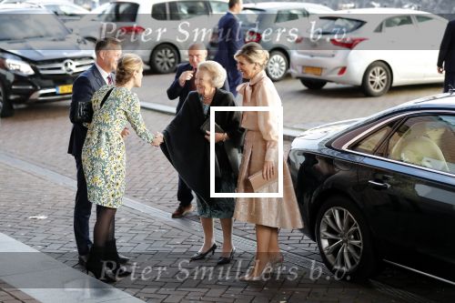 Amsterdam 4 november 2019
Koningin Maxima en prinses Beatrix arriveren bij uitreiking prins Bernhard cultuurprijs in theater aan het IJ.