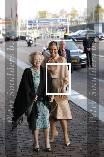 Amsterdam 4 november 2019
Koningin Maxima en prinses Beatrix arriveren bij uitreiking prins Bernhard cultuurprijs in theater aan het IJ.