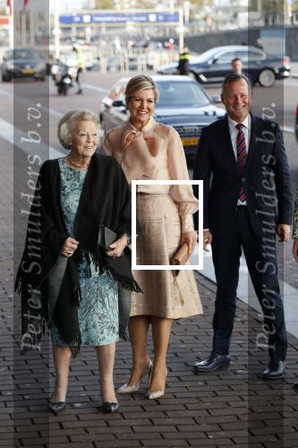 Amsterdam 4 november 2019
Koningin Maxima en prinses Beatrix arriveren bij uitreiking prins Bernhard cultuurprijs in theater aan het IJ.