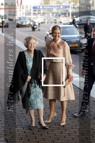 Amsterdam 4 november 2019
Koningin Maxima en prinses Beatrix arriveren bij uitreiking prins Bernhard cultuurprijs in theater aan het IJ.