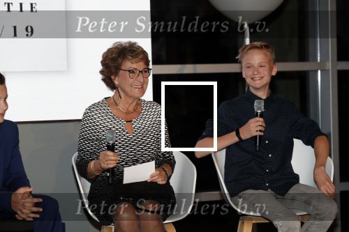 Amstelveen 1 oktober 2019
15 jaar de Esther Vergeer Foundation in het Cobra museum . Er wordt een expositie geopend van 15 fotografen waaronder oa William Rutten Estelle Cruijff Klaasjan v d Weij Patty Brard Isa Hoes Marco Borsato Sacha de Boer Klaas v Kruistem en Edwin Smulders. Anouk Smulders presenteert het en Prinses Margriet is aanwezig.