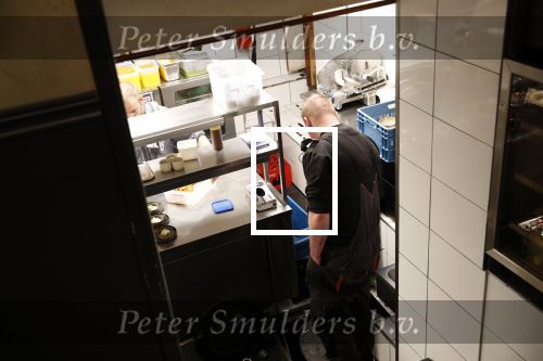 Amsterdam 29 oktober 2019
Boekpresentatie in restaurant Breda met Freek v Noortwijk Guillaume de Beer Jojanneke v Iwaarden en Ronald Giphart. Keuken verstopping Restaurant Breda