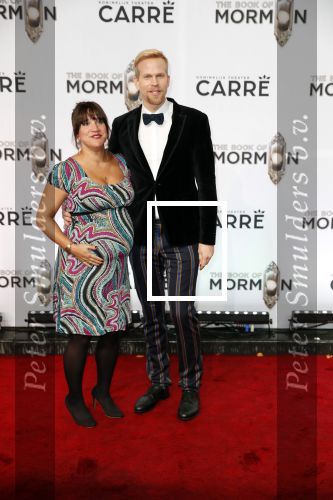 Amsterdam 3 oktober 2019
Premiere Book of Mormon in Carre. Rick Paul van Mulligen (38) en zijn man RenÃ© (33) verwachten een tweede kind. CabaretiÃ¨re Nina de la Croix  is zwanger van hun 2e kind