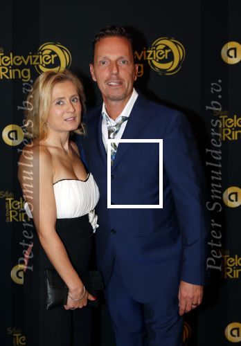 Amsterdam 9 oktober 2019
Uitreiking televizierring 2019 in AFAS Live. Rob Geus met zijn vrouw