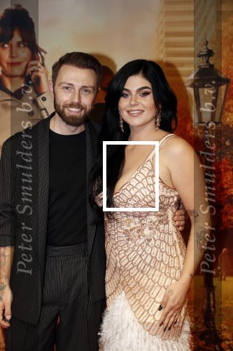 Amsterdam 14 oktober 2019
Premiere Wat is dan liefde in Tuschinski. Roxeanne Hazes kwam met partner Erik Zwennes