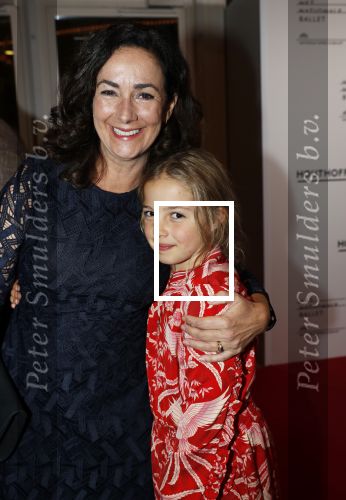 Amsterdam 31 oktober 2019
Laatste voorstelling Nationaal ballet met Igone de Jongh in de stopera.
Sammie Romer met Femke Halsema