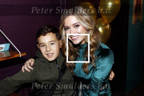 Utrecht 21 oktober 2019
Boekpresentatie Sterre Koning bij de ping pong club. Romy Monteiro krijgt het eerste boek. Silver