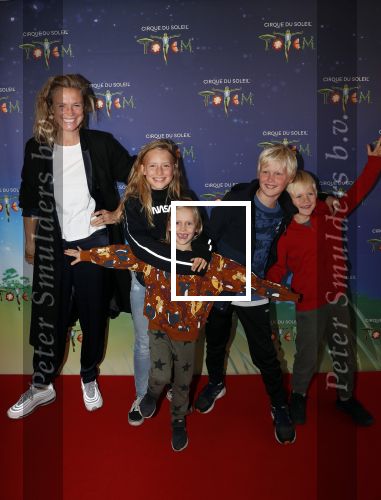 Den Haag 13 september 2019
Premiere Cirque du Soleil op het malieveld in Den Haag. Sophie Hilbrand met haar kinderen en vriendjes