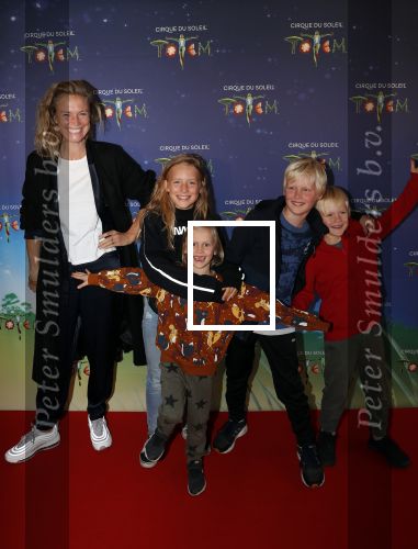 Den Haag 13 september 2019
Premiere Cirque du Soleil op het malieveld in Den Haag. Sophie Hilbrand met haar kinderen en vriendjes