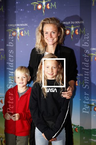 Den Haag 13 september 2019
Premiere Cirque du Soleil op het malieveld in Den Haag. Sophie Hilbrand met haar kinderen en vriendjes
