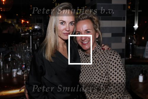 Bergen 2 november 2019
Sonja Bakker viert haar 45e verjaardag bij Wonders in Bergen. Haar vriend Barry v Suijdam en al hun kinderen zijn erbij. Stephanie Dorenbos met een vriendin