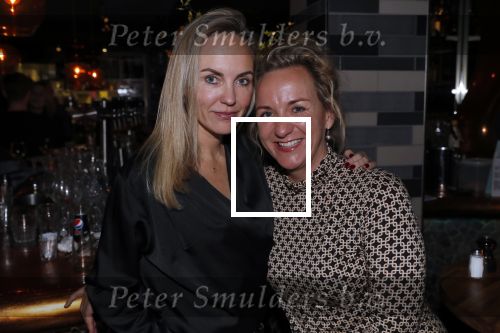 Bergen 2 november 2019
Sonja Bakker viert haar 45e verjaardag bij Wonders in Bergen. Haar vriend Barry v Suijdam en al hun kinderen zijn erbij. Stephanie Dorenbos met een vriendin
