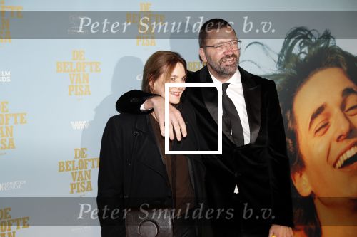 Amsterdam 7 oktober 2019
Premiere de belofte van Pisa in Tuschinski. Theo Maassen met zij partner