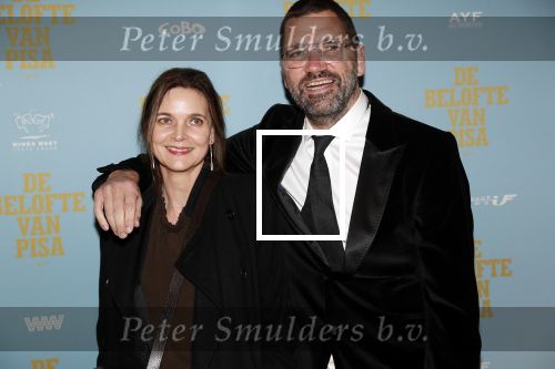 Amsterdam 7 oktober 2019
Premiere de belofte van Pisa in Tuschinski. Theo Maassen met zij partner