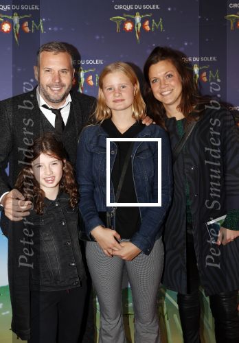 Den Haag 13 september 2019
Premiere Cirque du Soleil op het malieveld in Den Haag.
Tijl Beckand met zijn kinderen en vriendin