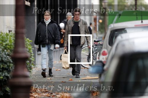 Amsterdam 4 november 2019
Twan Huys aan het winkelen met zijn vrouw