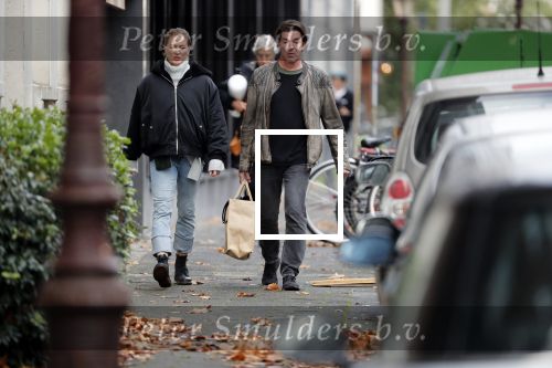 Amsterdam 4 november 2019
Twan Huys aan het winkelen met zijn vrouw