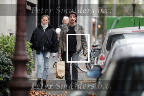 Amsterdam 4 november 2019
Twan Huys aan het winkelen met zijn vrouw