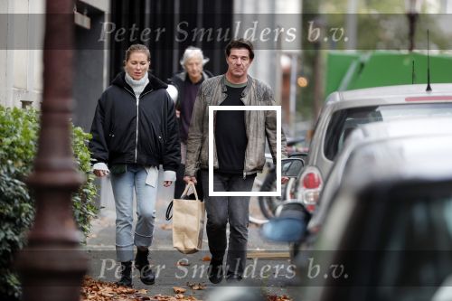 Amsterdam 4 november 2019
Twan Huys aan het winkelen met zijn vrouw