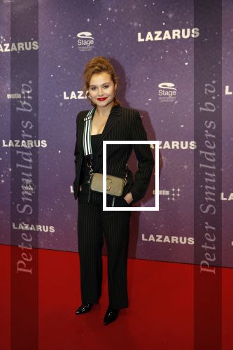Amsterdam 13 oktober 2019
Premiere Lazarus in het deLamar theater. Vajen v d Bosch kwam met haar zus