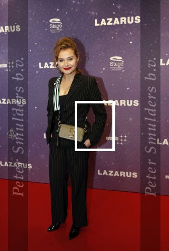 Amsterdam 13 oktober 2019
Premiere Lazarus in het deLamar theater. Vajen v d Bosch kwam met haar zus