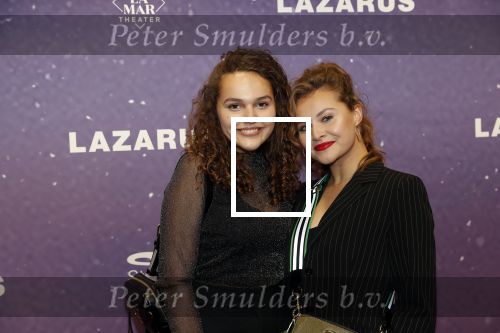 Amsterdam 13 oktober 2019
Premiere Lazarus in het deLamar theater. Vajen v d Bosch kwam met haar zus