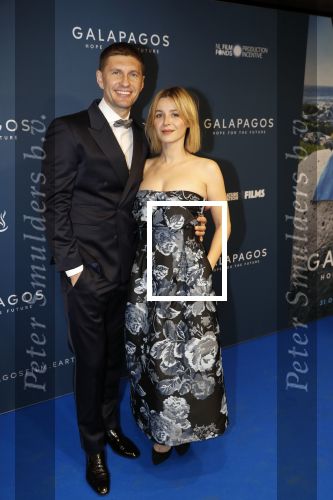 Amsterdam 28 oktober 2019
Premiere Galapagos in Tuschinski. Victoria Koblenko met partner Levchenko