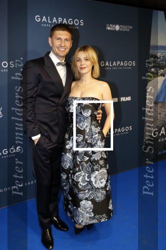 Amsterdam 28 oktober 2019
Premiere Galapagos in Tuschinski. Victoria Koblenko met partner Levchenko