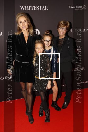 Amsterdam 8 oktober 2019
Premiere Whitestar met Britt Dekker.
Wendy v Dijk kwam met haar moeder en dochter Lizzy