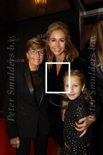 Amsterdam 8 oktober 2019
Premiere Whitestar met Britt Dekker.
Wendy v Dijk kwam met haar moeder en dochter Lizzy