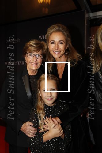 Amsterdam 8 oktober 2019
Premiere Whitestar met Britt Dekker.
Wendy v Dijk kwam met haar moeder en dochter Lizzy
