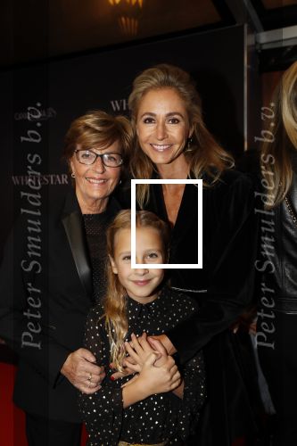 Amsterdam 8 oktober 2019
Premiere Whitestar met Britt Dekker.
Wendy v Dijk kwam met haar moeder en dochter Lizzy