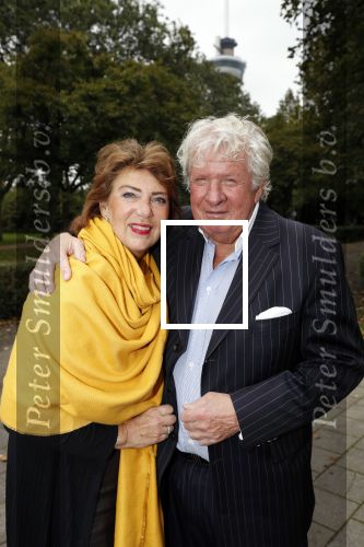 Rotterdam 14 oktober 2019
Surprise feestje voor Gerard Cox. Willibrord Frequin met zijn vriendin