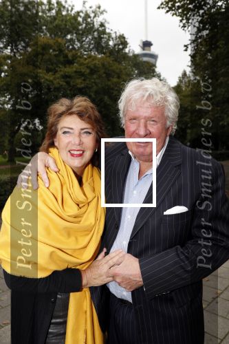 Rotterdam 14 oktober 2019
Surprise feestje voor Gerard Cox. Willibrord Frequin met zijn vriendin