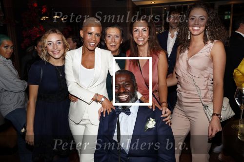 Amsterdam 3 november 2019
Boekpresentatie Yce Sidibeh in hotel 27 . Yce met haar Familie