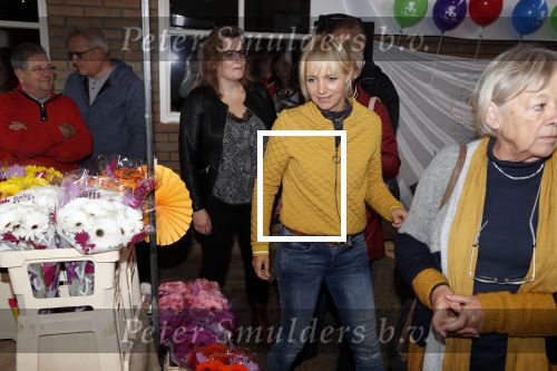 Boekel 19 oktober 2019
Meerdere boeren van boer zoekt vrouw stan op een mini markt in de stallen van Boerin Steffi. Ook Yvon Jaspers kwam met haar moeder en tantes een kijkje nemen.
