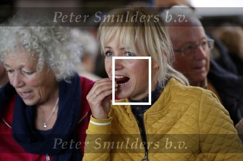 Boekel 19 oktober 2019
Meerdere boeren van boer zoekt vrouw stan op een mini markt in de stallen van Boerin Steffi. Ook Yvon Jaspers kwam met haar moeder en tantes een kijkje nemen.