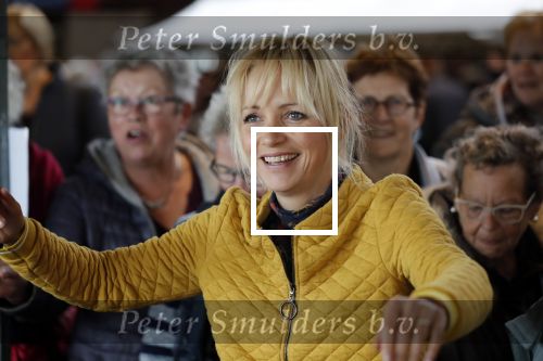 Boekel 19 oktober 2019
Meerdere boeren van boer zoekt vrouw stan op een mini markt in de stallen van Boerin Steffi. Ook Yvon Jaspers kwam met haar moeder en tantes een kijkje nemen.