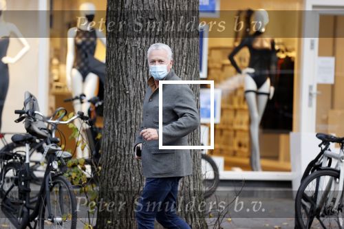 Amsterdam 19 oktober 2020
Bram Moszkowicz met zijn zoon Nathan in Amsterdam Zuid