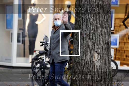 Amsterdam 19 oktober 2020
Bram Moszkowicz met zijn zoon Nathan in Amsterdam Zuid