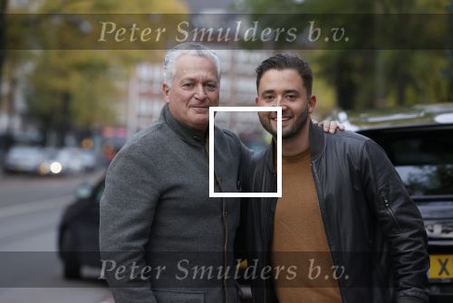 Amsterdam 19 oktober 2020
Bram Moszkowicz met zijn zoon Nathan in Amsterdam Zuid
