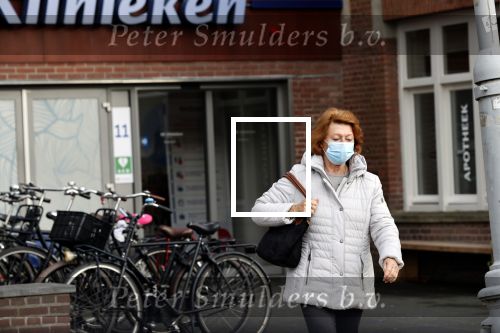 Amsterdam 5 november 2020
Bruni Heinke op weg naar de DC klinieken in Amsterdam zuid.