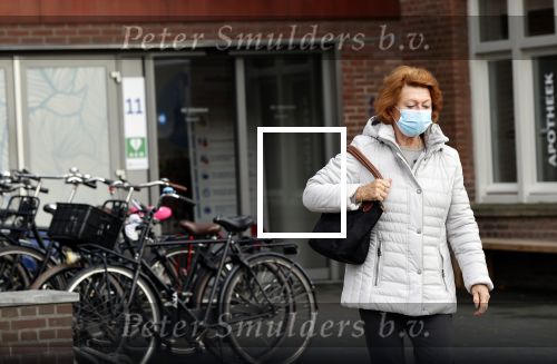 Amsterdam 5 november 2020
Bruni Heinke op weg naar de DC klinieken in Amsterdam zuid.