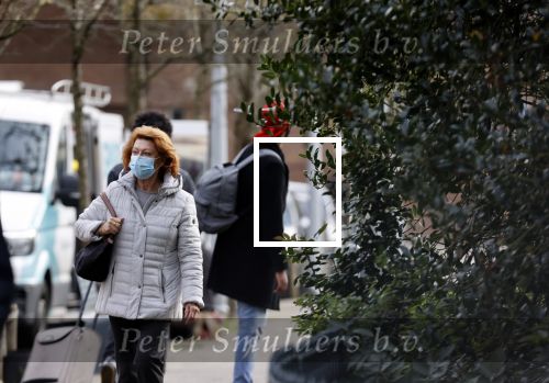 Amsterdam 5 november 2020
Bruni Heinke op weg naar de DC klinieken in Amsterdam zuid.