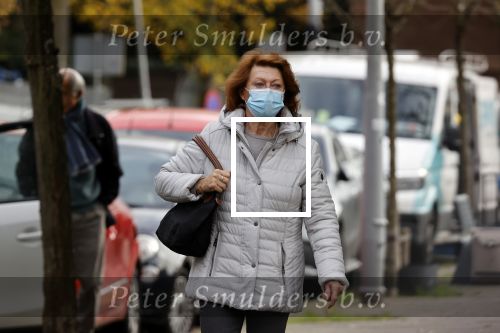Amsterdam 5 november 2020
Bruni Heinke op weg naar de DC klinieken in Amsterdam zuid.