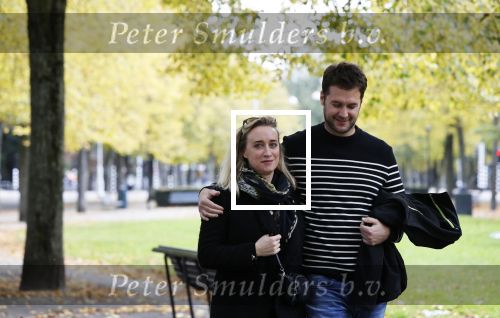 Amsterdam 15 oktober 2020
Eva Jinek en haar vriend Dexter van der Voorn wandelend in Amsterdam zuid
