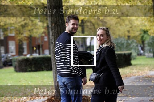 Amsterdam 15 oktober 2020
Eva Jinek en haar vriend Dexter van der Voorn wandelend in Amsterdam zuid